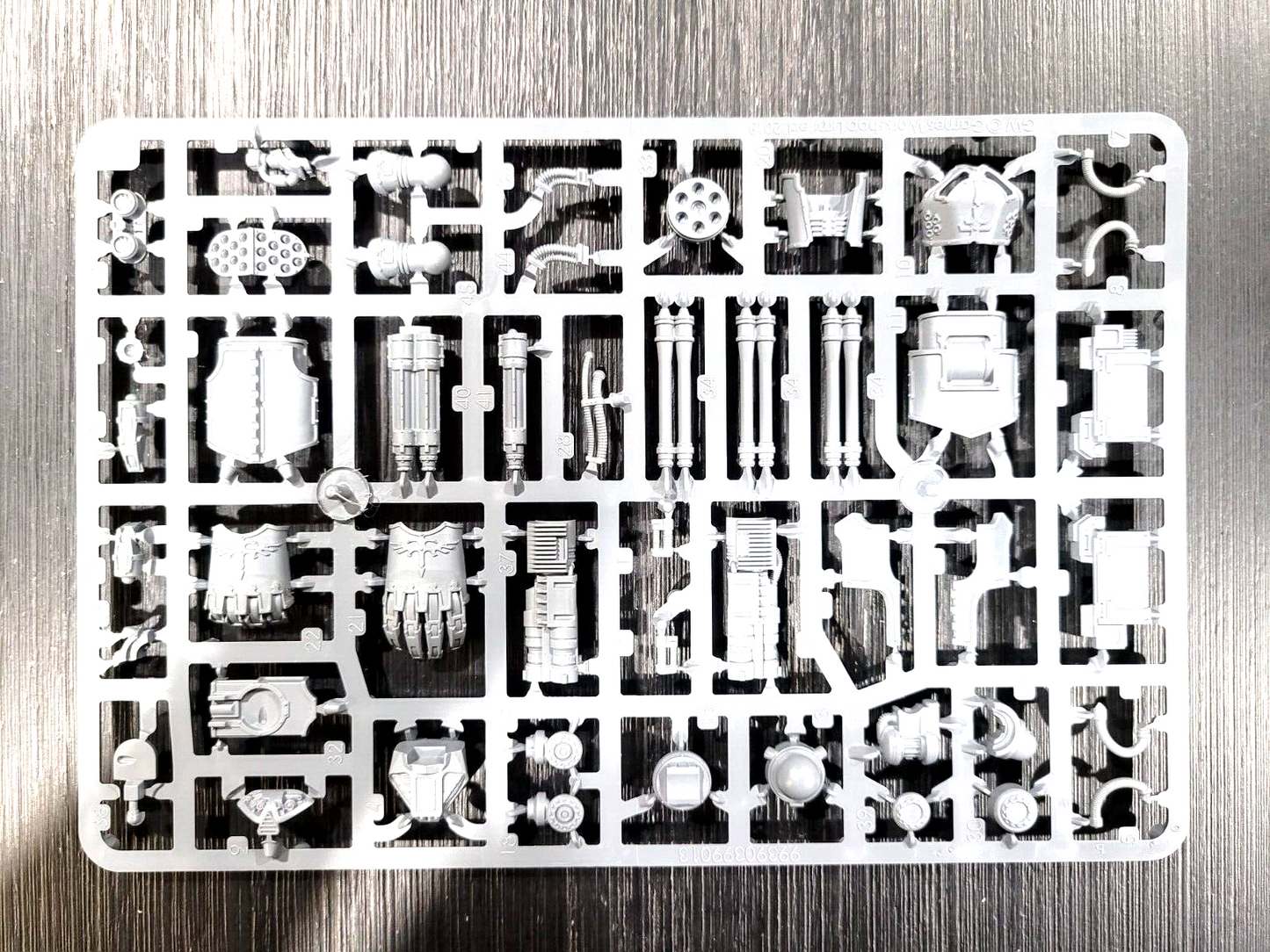 Reaver Titan Weapons Gatling Blaster Power Fist Adeptus Titanicus